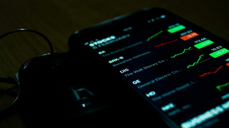 JPMorgan Large Cap Growth Fund Targets Long-Term Returns Through Major Equity Holdings