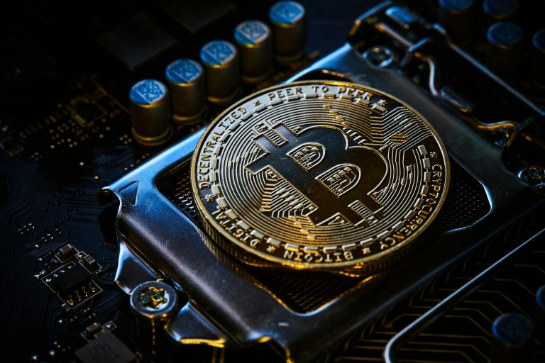 TradFi’s Aggressive Crypto Expansion Collides With Pure-Play Mining Volatility
